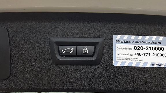 BMW 218d 22 of 23
