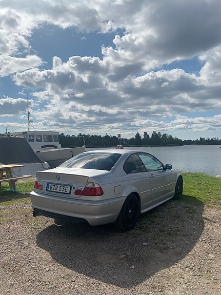 BMW 330Ci 2 of 7
