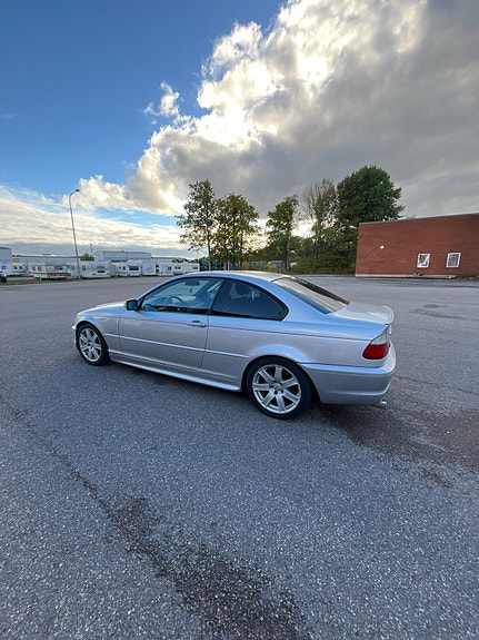 BMW 330Ci 3 of 7