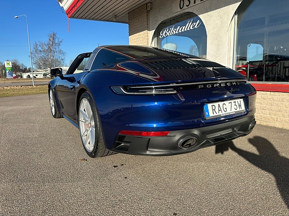 Porsche 911 Targa 4 GTS 3 of 5