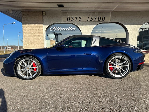 Porsche 911 Targa 4 GTS 28 of 29