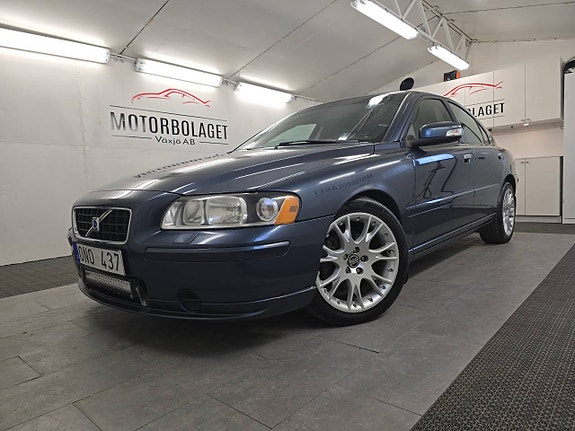 Volvo S60 2.4 Man *2009 17" Skinn* Atraktor