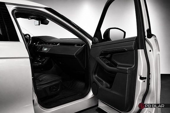 Land Rover Range Rover Evoque 11 of 24