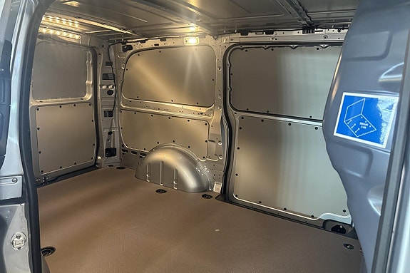 Mercedes-Benz Vito 119 9 of 15
