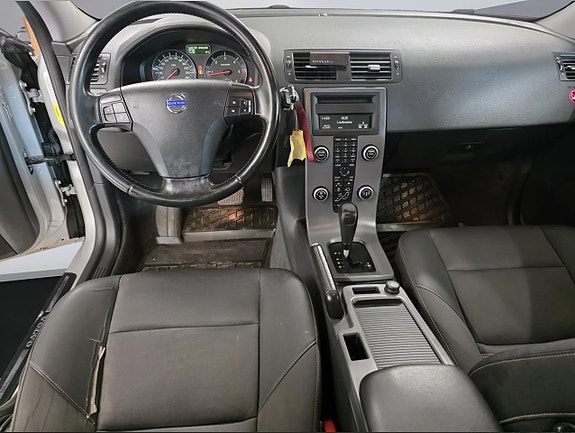 Volvo V50 11 of 13