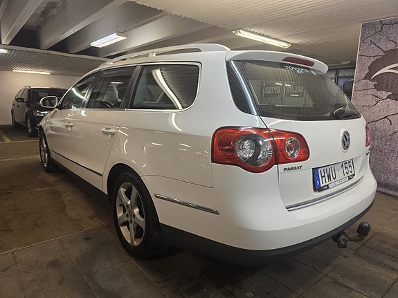 Volkswagen Passat 6 of 16