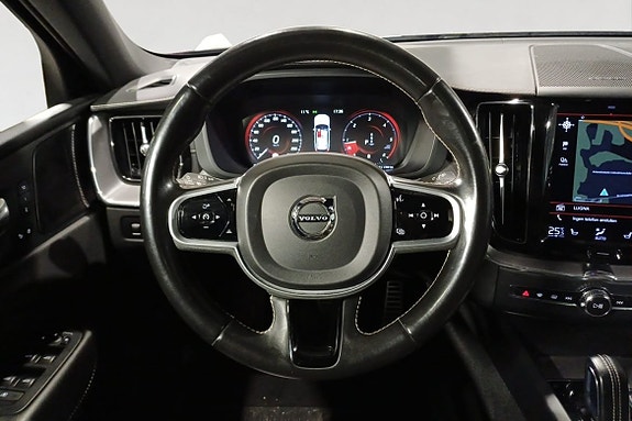 Volvo XC60 13 of 17