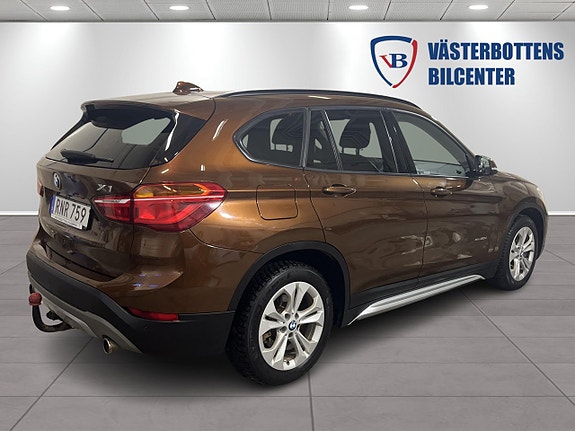 BMW X1 3 of 5
