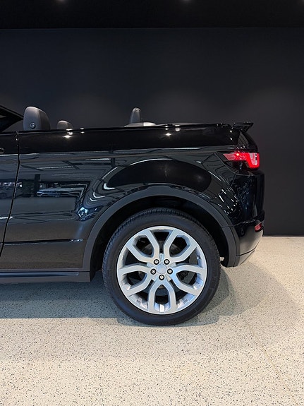 Land Rover Range Rover Evoque 4 of 5