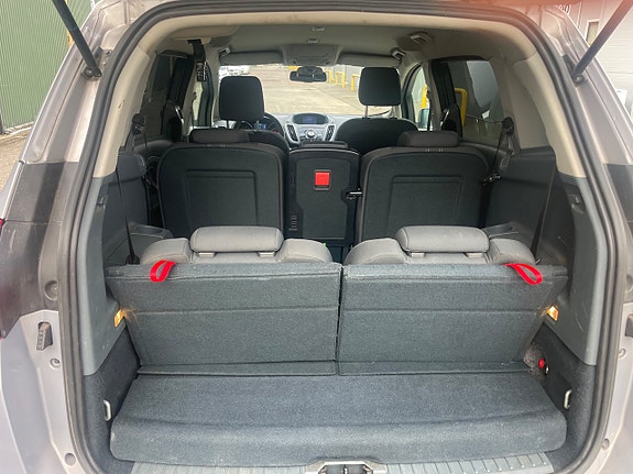 Ford Grand C-MAX 12 of 16