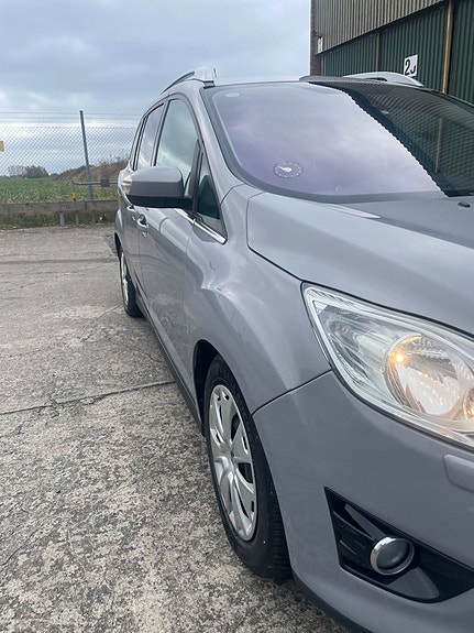Ford Grand C-MAX 8 of 16