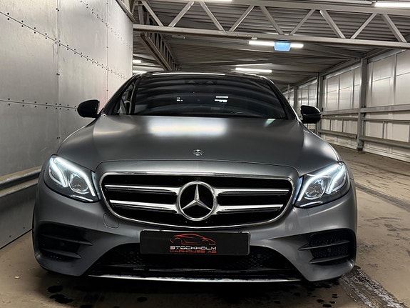 Mercedes-Benz E400 5 of 5