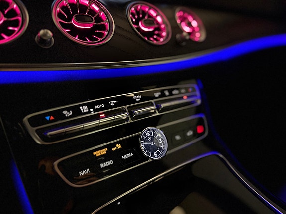 Mercedes-Benz E400 24 of 30