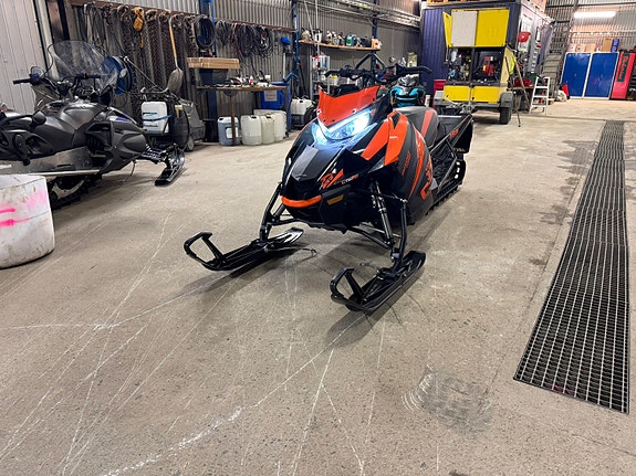 Arctic-cat 9000 turbo 2 of 5