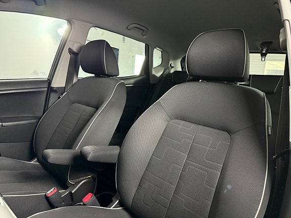 Kia Venga 10 of 17