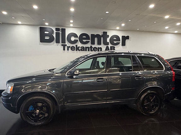Volvo XC90 2 of 5