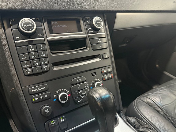 Volvo XC90 6 of 8