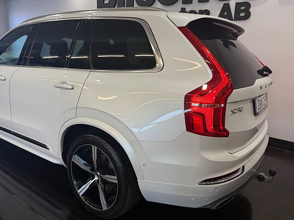 Volvo XC90 4 of 5