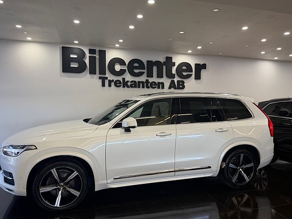 Volvo XC90 3 of 5