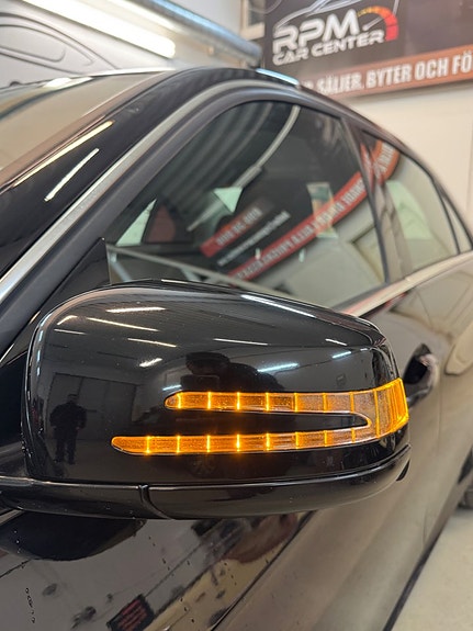 Mercedes-Benz E220 23 of 25