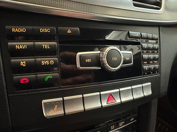Mercedes-Benz E220 15 of 25
