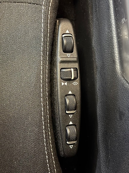 Mercedes-Benz E220 19 of 25