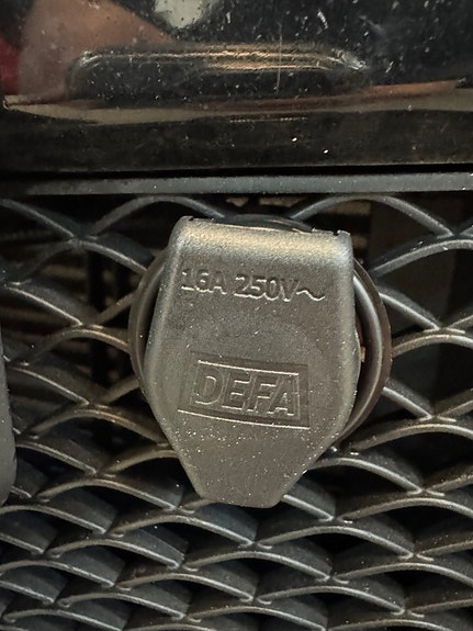 Mercedes-Benz E220 24 of 25