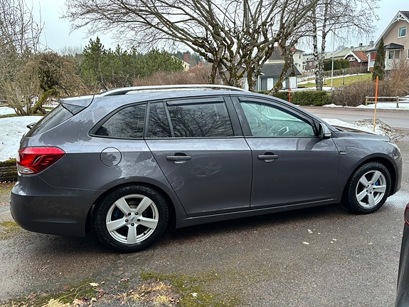 Chevrolet Cruze 6 of 21