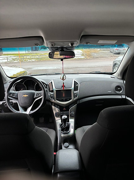 Chevrolet Cruze 11 of 21