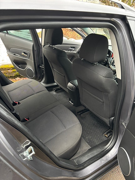 Chevrolet Cruze 13 of 21