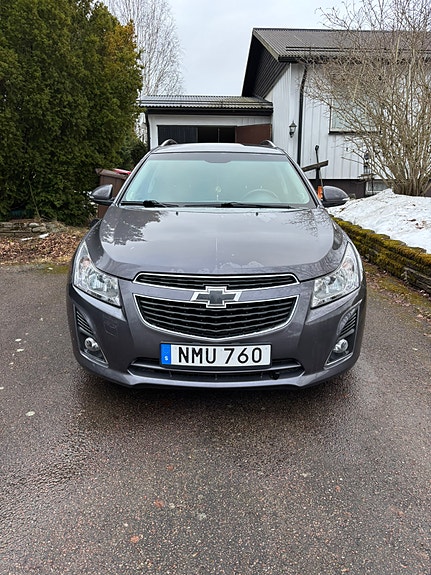 Chevrolet Cruze 5 of 21