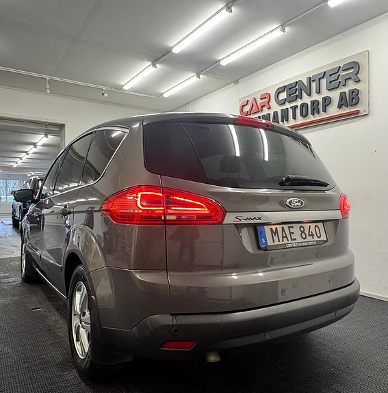 Ford S-MAX 3 of 5