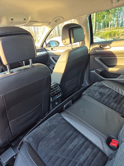 Volkswagen Passat 5 of 5
