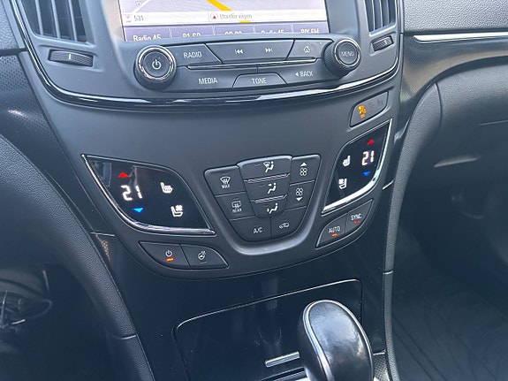 Opel Insignia 19 of 23