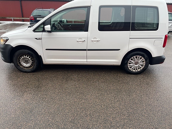 Volkswagen Caddy 4 of 5