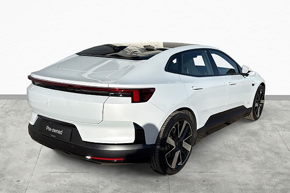 Polestar 4 8 of 14