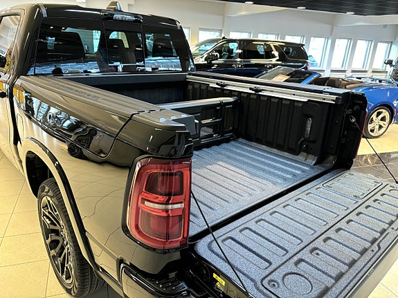 Dodge RAM 1500 11 of 22