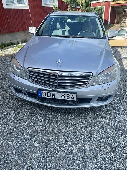 Mercedes-Benz C200 3 of 6
