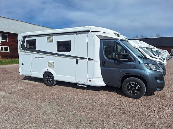 Weinsberg Cara loft 650 Meg Långbädd