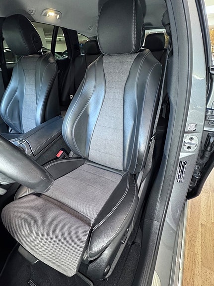 Mercedes-Benz E200 7 of 20