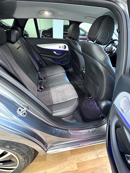 Mercedes-Benz E200 9 of 20