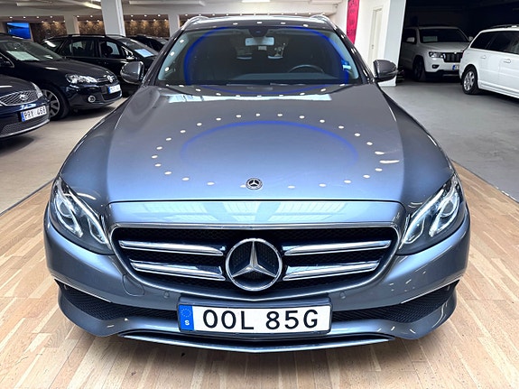 Mercedes-Benz E200 4 of 20