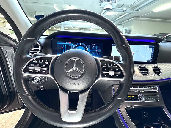 Mercedes-Benz E200 10 of 20