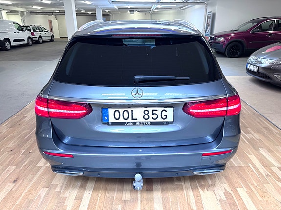 Mercedes-Benz E200 5 of 20