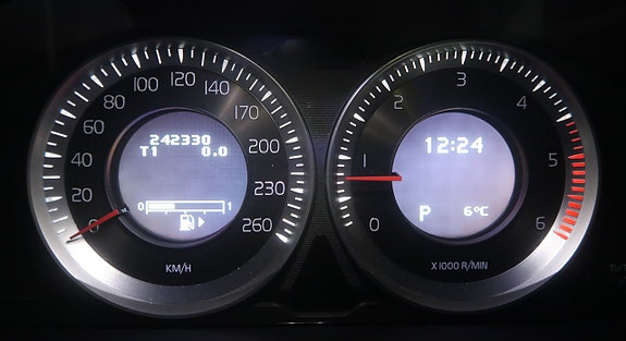 Volvo V60 14 of 27