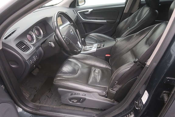 Volvo V60 12 of 27