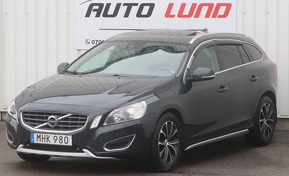 Volvo V60 2 of 27