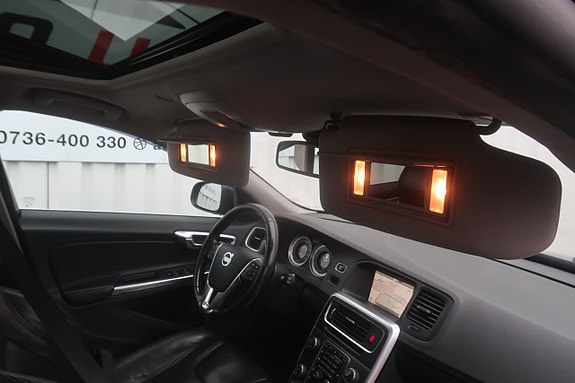 Volvo V60 22 of 27