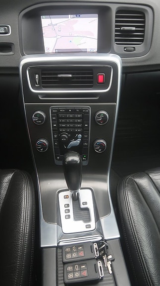 Volvo V60 15 of 27