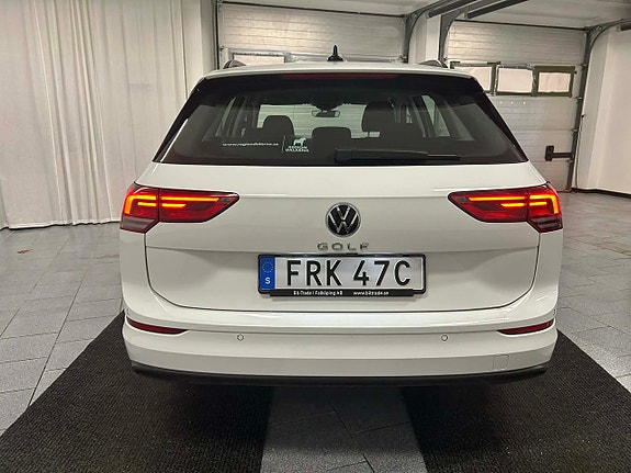 Volkswagen Golf VIII 6 of 17